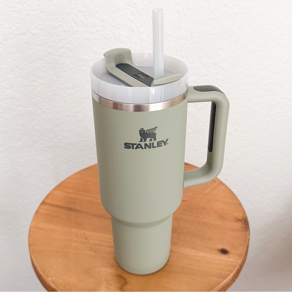 The Quencher 40oz Stanley - Bay Leaf